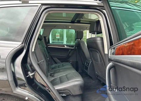 2013 Volkswagen Touareg V6 Tdi z USA, uszkodzony, nr VIN WVGEP9BP8DD005795